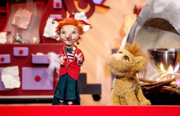 Bild 1 von 21: Im Bild: Kasperl, Löwe Leopold.