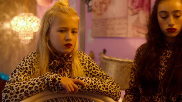 Bild 1 von 9: Engel (Liz Vergeer), durch ihre \