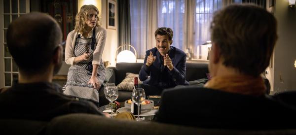 Bild 1 von 10: (v.l.n.r.) Stephan (Christoph Maria Herbst); Elisabeth (Caroline Peters); Thomas (Florian David Fitz); René (Justus von Dohnányi)