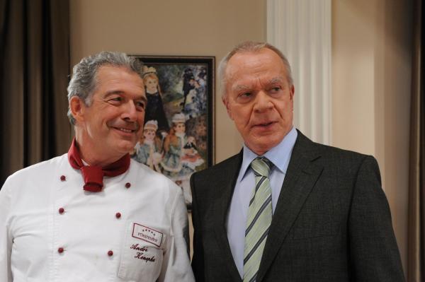 Bild 1 von 10: André (Joachim Lätsch, l.); Werner (Dirk Galuba, r.)