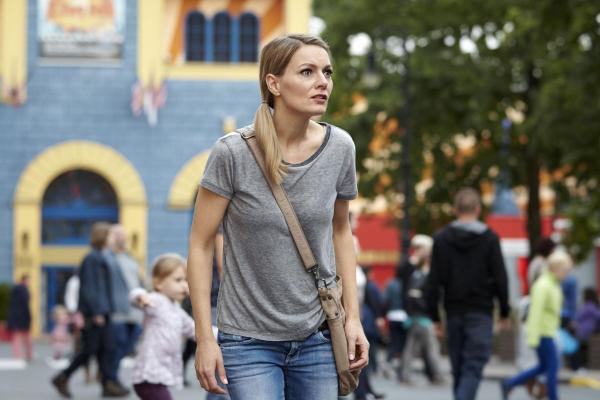 Bild 1 von 18: (3. Staffel) - In \