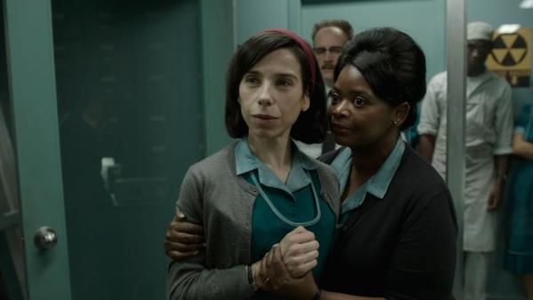 Bild 1 von 6: Elisa Esposito (Sally Hawkins, l.); Zelda Delilah Fuller (Octavia Spencer, r.)