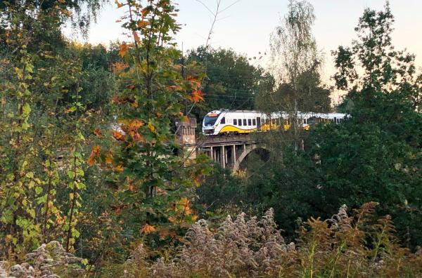 Bild 1 von 5: Das Bober-Viadukt kurz vor Jelenia Góra ist eins der großen Eisenbahnbauwerke auf der Strecke.