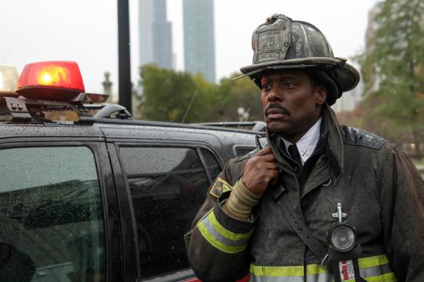Bild 1 von 11: Eamonn Walker as Chief Wallace Boden -- (Photo by: Elizabeth Morris/NBC)