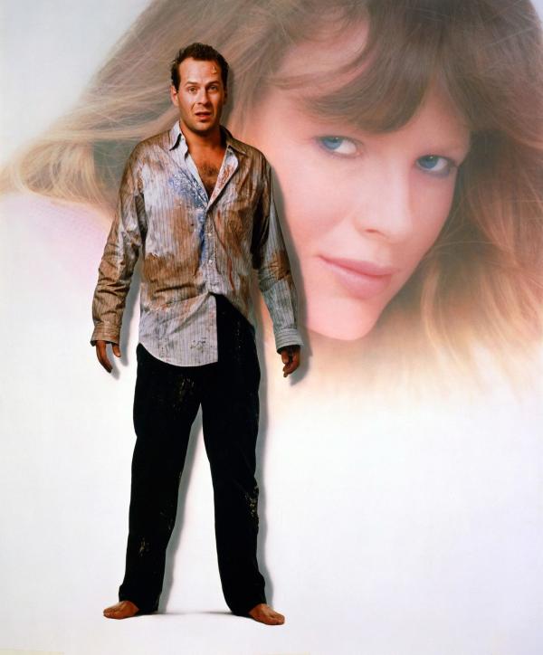 Bild 1 von 7: Walter (Bruce Willis, l.) hat ein Problem: Für das bevorstehende Geschäftsessen braucht er eine Vorzeigedame. Die Braut namens Nadia (Kim Basinger, r.), die sein Bruder anschleppt, sorgt im Verlauf eines verrückten Abends dafür, dass der Finanzexperte nun zwei Probleme hat ...
