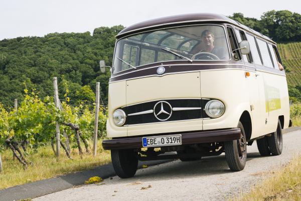 Bild 1 von 4: Anfahrt mit dem Bus.