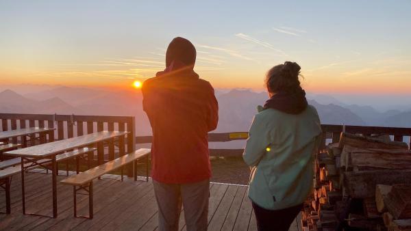 Bild 1 von 10: Im Bild: Sonnenuntergang Reichensteinhütte.
