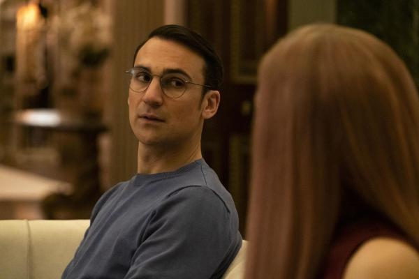 Bild 1 von 6: Aaron Peel (Henry Lloyd-Hughes)