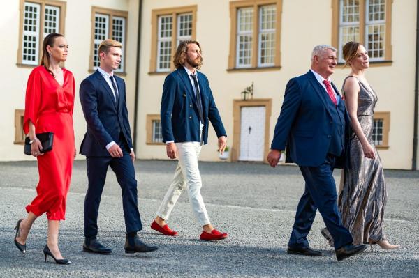 Bild 1 von 19: 