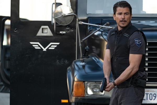 Bild 1 von 9: Boy Sweat Dave (Josh Hartnett)
