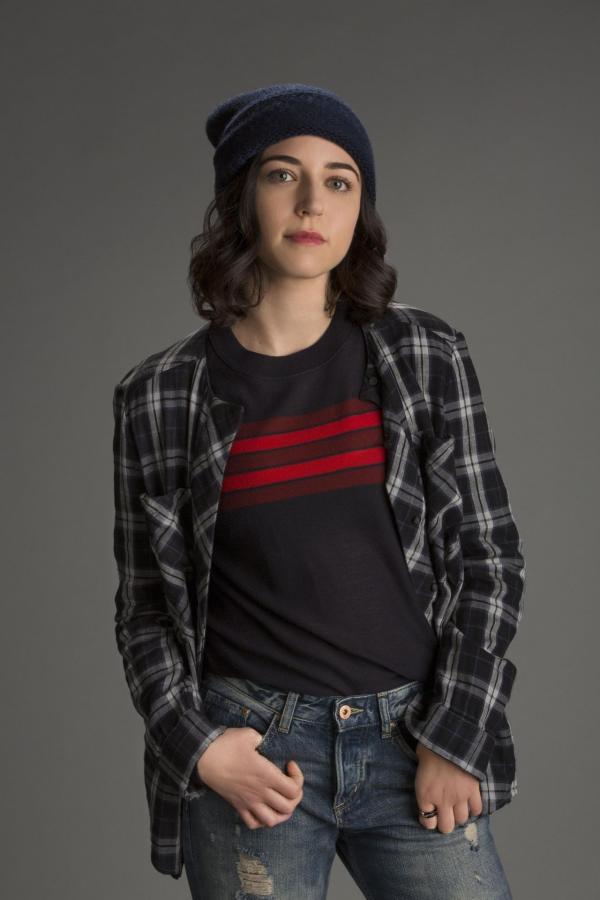 Bild 1 von 17: (1. Staffel) - Hackerin Cable McCrory (Annabelle Attanasio) ist in Bulls Team für die Beschaffung von Cyber-Informationen über Menschen verantwortlich und ein wahres Genie ...