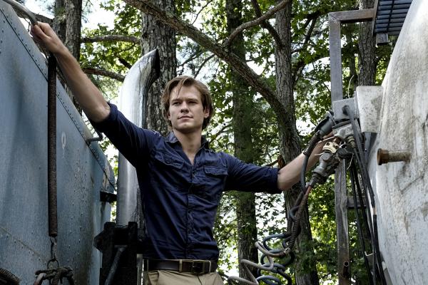 Bild 1 von 14: MacGyver (Lucas Till)
