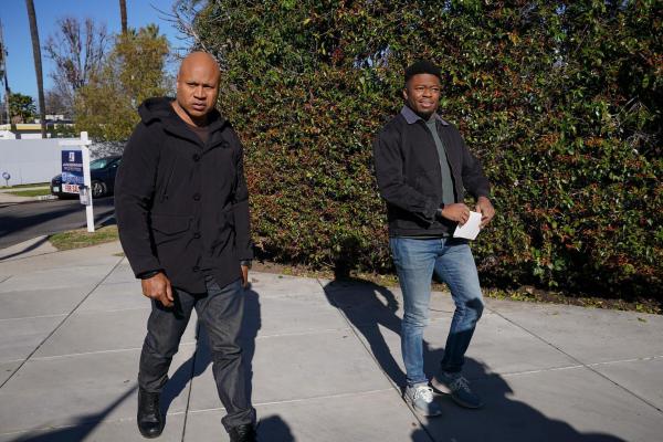 Bild 1 von 6: Im Bild: LL Cool J (Special Agent Sam Hanna), Caleb Castille (Special Agent Devin Roundtree).