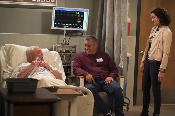 Bild 1 von 19: (v.l.n.r.) Joe (Stacy Keach); Adam Burns (Matt LeBlanc); Marcy (Kali Rocha)