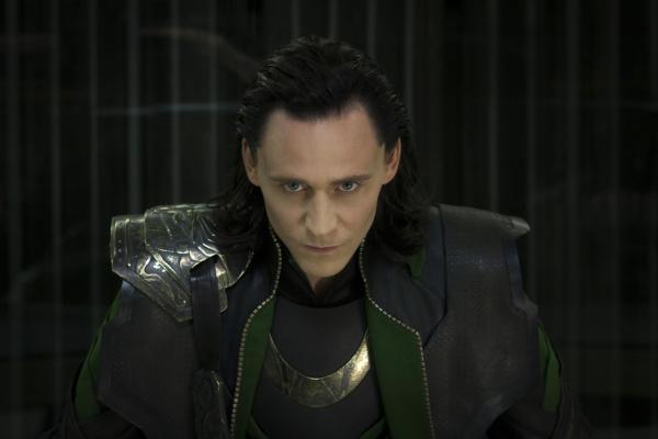 Bild 1 von 7: Loki (Tom Hiddleston)