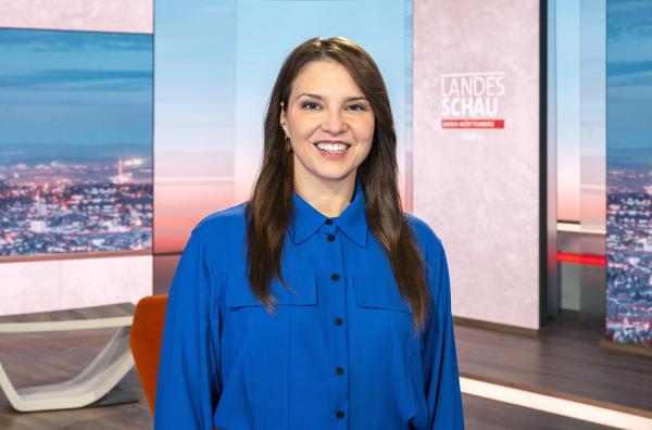 Bild 1 von 2: SWR Moderatorin Fatma Mittler-Solak