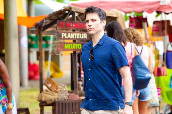 Bild 1 von 12: Im Bild: Robert James-Collier (Oliver Carr).