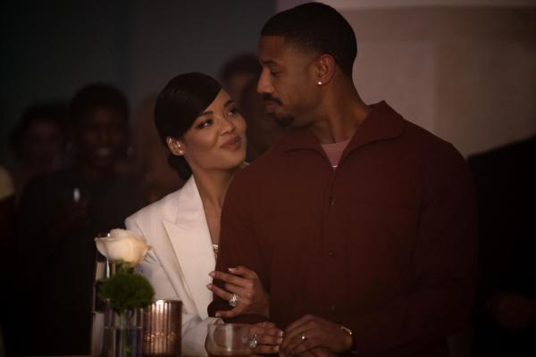 Bild 1 von 9: Bianca Taylor (Tessa Thompson, l.); Adonis \