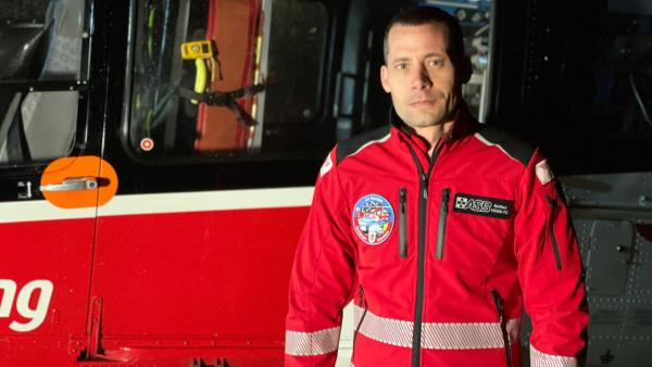 Bild 1 von 1: Notfallsanitäter René aus München