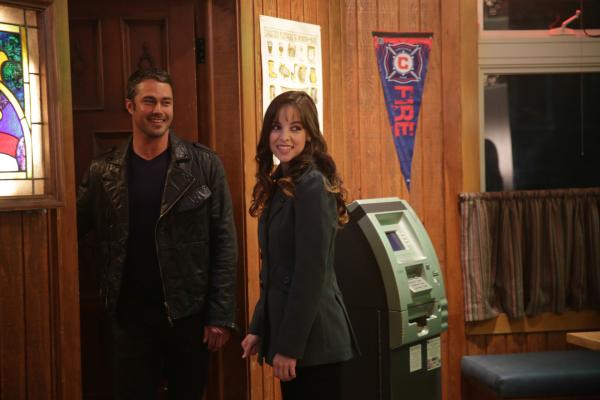 Bild 1 von 12: Taylor Kinney as Kelly Severide, Brittany Curan as Katie -- (Photo by: Elizabeth Morris/NBC)