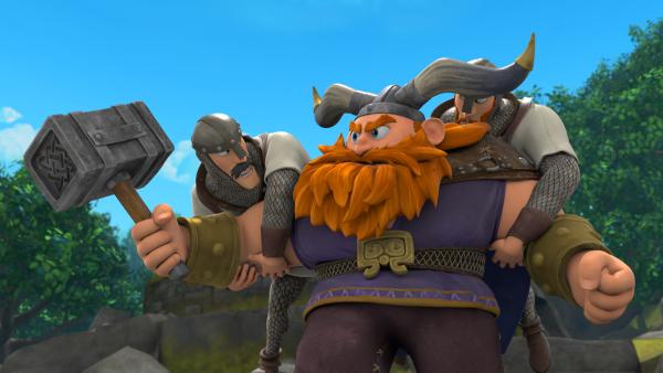 Bild 1 von 3: Es geht das Gerücht umher, dass Wikinger Harald (M.) eine Rebellion geplant haben soll. Die königlichen Wachen sollen ihn aufhalten.