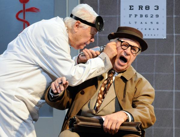 Bild 1 von 10: Im Bild: Peter Weck (Willie Clark), Harald Serafin (Al Lewis).