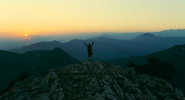 Bild 1 von 19: Auf dem Weg in die Duft-Metropole Grasse macht Grenouille (Ben Whishaw) eine erschreckende Entdeckung: Er selbst hat gar keinen Geruch! In der Einsamkeit der Berge trifft er eine unheimliche Entscheidung ...