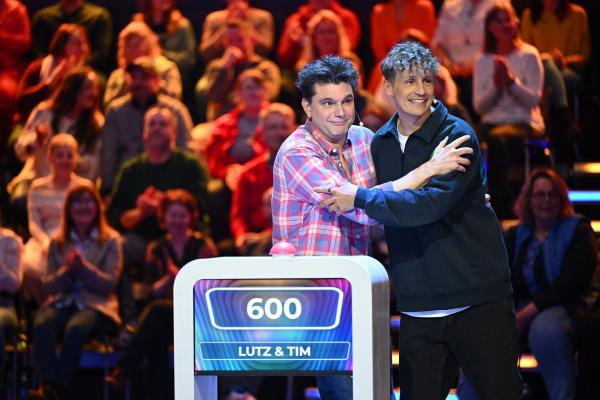 Bild 1 von 8: Lutz van der Horst (l.); Tim Bendzko (r.)