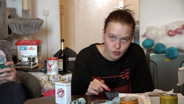 Bild 1 von 1: Cindy ist wieder in Rostock. Doch am liebsten würde sie schnell wieder zurück nach Ostfriesland.