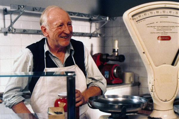 Bild 1 von 7: Im Bild: Karl Merkatz (Karl Bockerer).