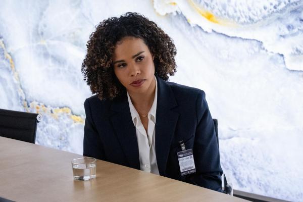 Bild 1 von 8: Sheryll Barnes (Roxy Sternberg)