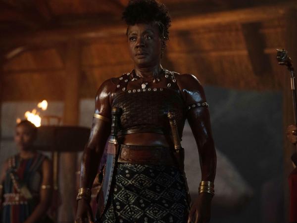 Bild 1 von 10: Nanisca (Viola Davis)