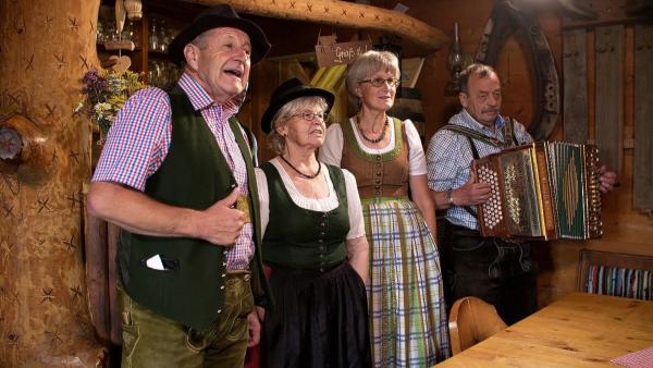 Bild 1 von 17: Im Bild: Dreigesang.