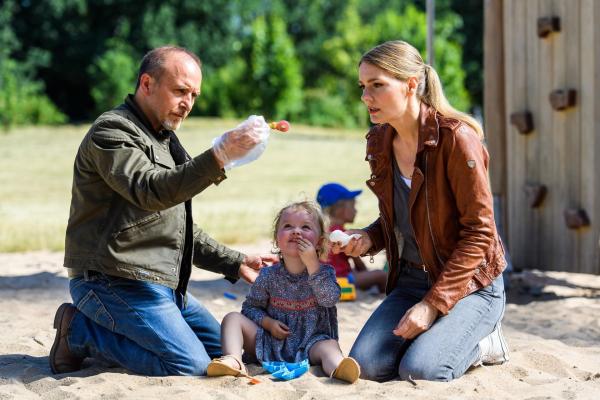 Bild 1 von 10: Erdogan Atalay (l.); Martina Hill (r.)
