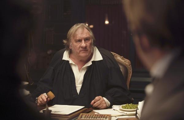 Bild 1 von 7: Dauriat (Gérard Depardieu) ist der wichtigste Verleger der Stadt und will Luciens erstes Buch herausbringen.