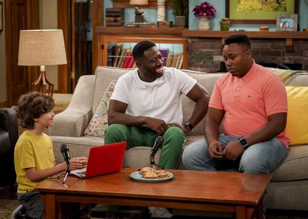 Bild 1 von 14: (v.l.n.r.) Grover Johnson (Hank Greenspan); Malcolm Butler (Sheaun McKinney); Marty Butler (Marcel Spears)