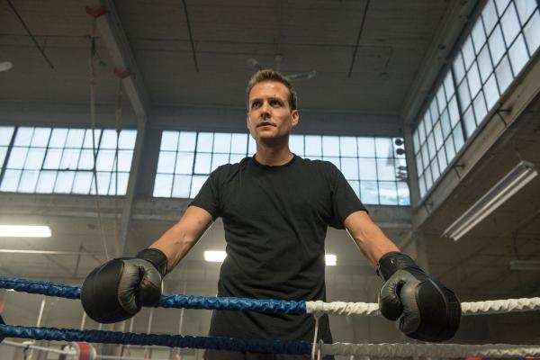 Bild 1 von 2: Harvey (Gabriel Macht) steigt in den Ring - entschlossen, Tanner den Kampf anzusagen.