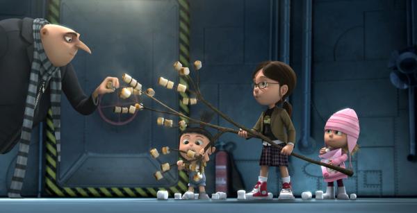 Bild 1 von 6: His minions are in awe of Gru?s plan in Universal Pictures and Illumination Entertainment?s inaugural 3-D CGI feature, Despicable Me.  The film tells the story of one the world?s greatest villains who meets his match in three little girls.  Credit: Universal Pictures and Illumination Entertainment