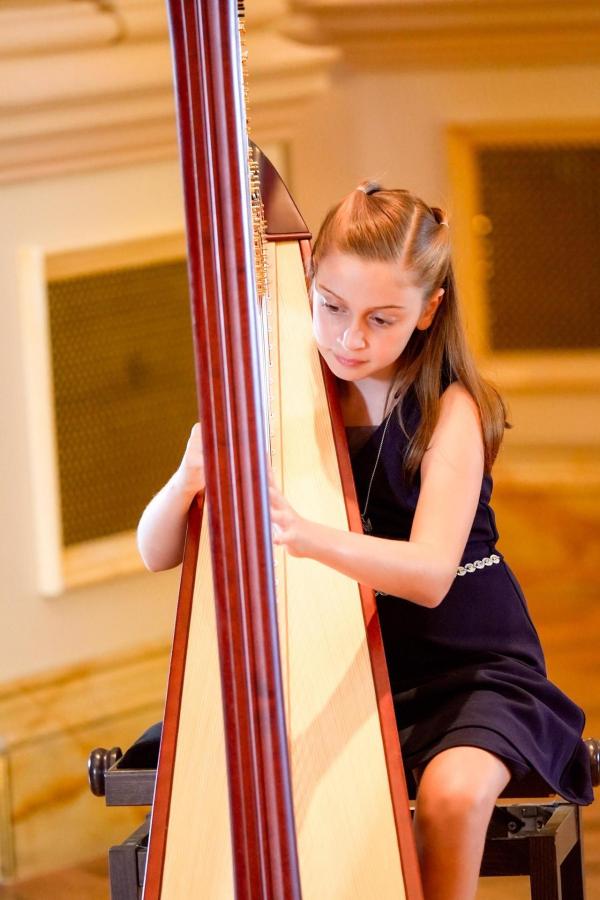 Bild 1 von 9: Im Bild: Aryana Devine.