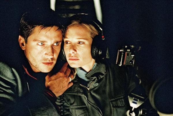 Bild 1 von 13: Max (Oliver Bootz, l.) fühlt sich von seiner neuen Kollegin Franziska \