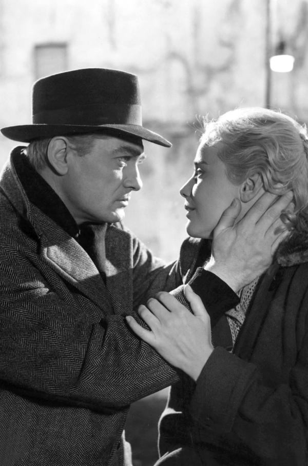 Bild 1 von 4: Ihren früheren Geliebten (Jean Marais) möchte Natalia (Maria Schell) wieder in die Arme schließen können.