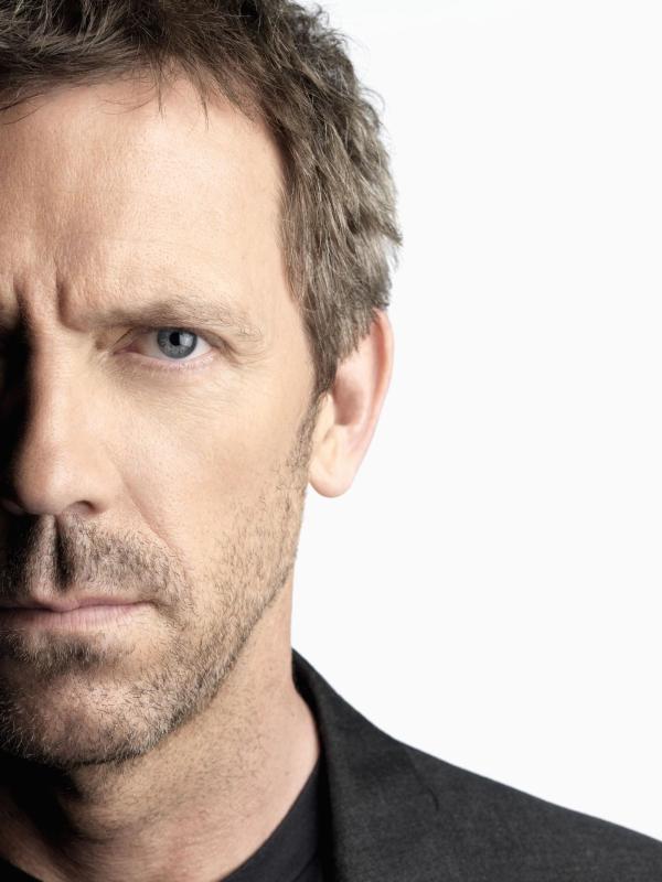 Bild 1 von 17: (4. Staffel) - Dr. Gregory House (Hugh Laurie) hat sich auf die Diagnose seltener Krankheiten spezialisiert. Seinen Pflichten als Allgemeinmediziner in der Ambulanz geht er nur äußerst ungern nach ?