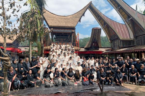 Bild 1 von 5: Keine Mühen und Kosten werden gescheut: Für die Totenfeier von Ruth Balla sollen in einem provisorischen Dorf mehr als 1000 Gäste beherbergt werden.