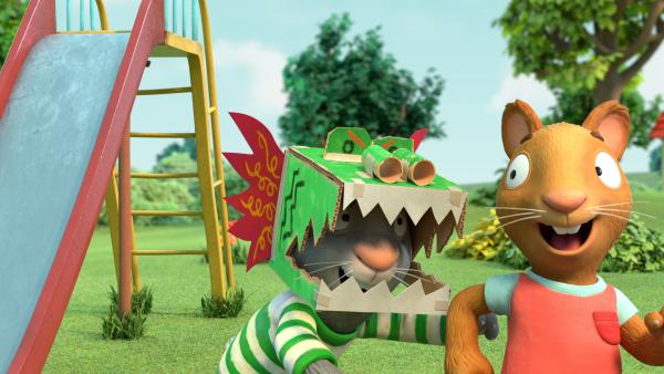 Bild 1 von 2: Pip und Posy spielen ein Drachenspiel, bei dem Pip seine Freundin Posy jagen darf.© ZDF/Magic Light Pictures LTD 2021 - Honorarfreie Verwendung gemäß AGB im redaktionellen Zusammenhang mit genannter Sendung bei Nennung \