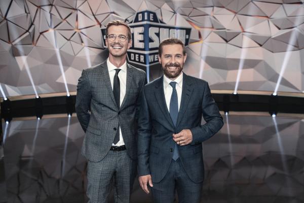 Bild 1 von 14: Joko (l.) und Klaas (r.) buhlen um die Gunst des Publikums, denn beide sind überzeugt davon, \