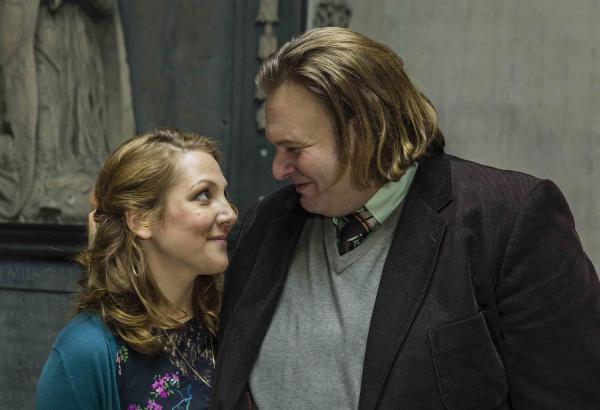 Bild 1 von 20: Sind glücklich miteinander: Nils (Oliver Fleischer, r.) und Wiebke (Nikola Kastner, l.) ...