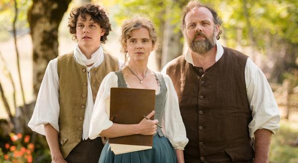 Bild 1 von 4: Der Koch Pierre Manceron (Grégory Gadebois, re.), seine Helferin Louise (Isabelle Carré) und sein Sohn Benjamin (Lorenzo Lefèbvre) wagen einen Aufbruch.