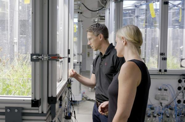 Bild 1 von 7: Nico Eisenhauer im Ecotron: \