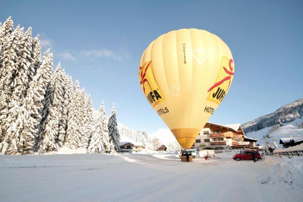 Bild 1 von 25: Im Bild: Ballonfahrt.