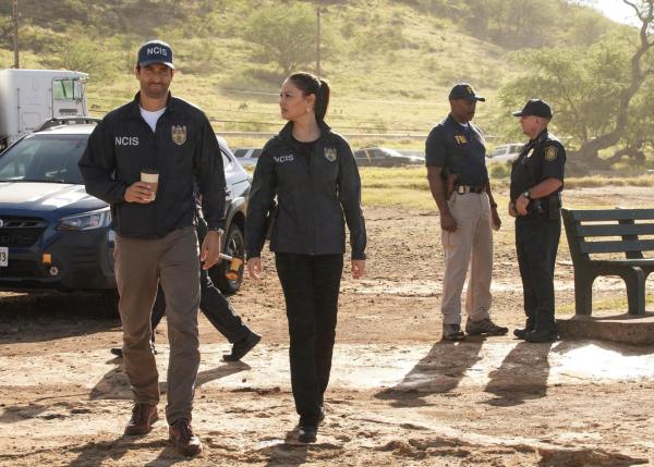 Bild 1 von 10: Jesse Boone (Noah Mills, l.); Jane Tennant (Vanessa Lachey, r.)